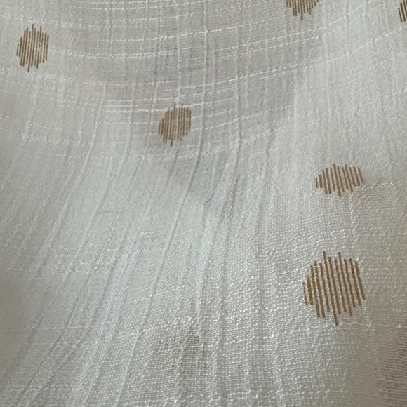 HARVE BENARD | White Blouse with Gold Accents V-neck Balloon Sleeves Smocked - Picture 10 of 13